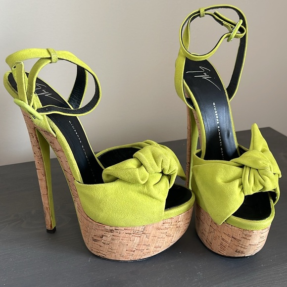 Worn once!!! Basically New!! - Picture 5 of 10